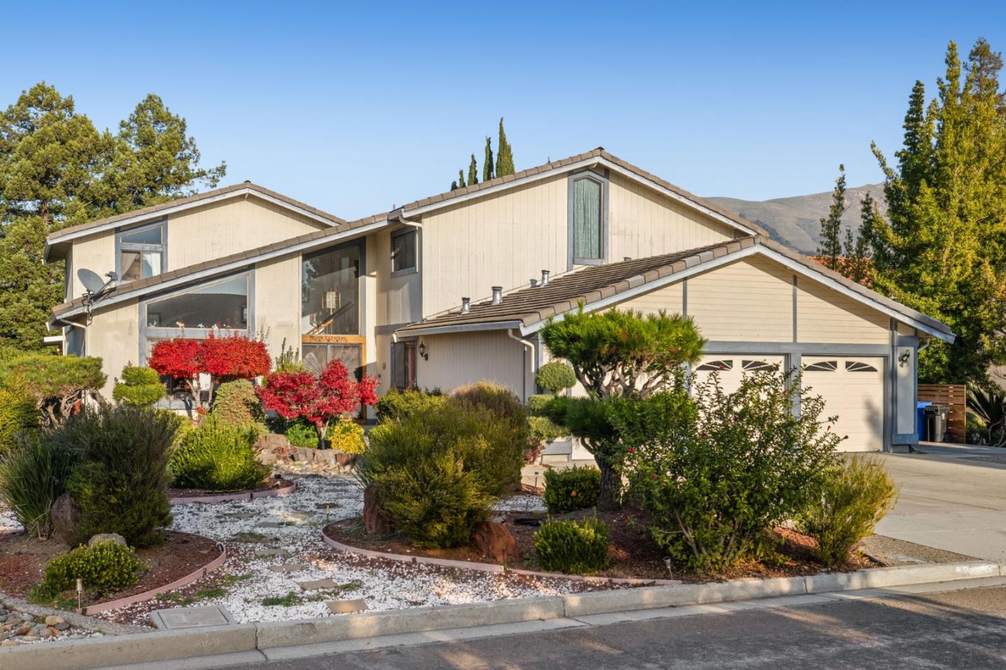 Detail Gallery Image 3 of 42 For 44500 Parkmeadow Dr, Fremont,  CA 94539 - 5 Beds | 3/1 Baths