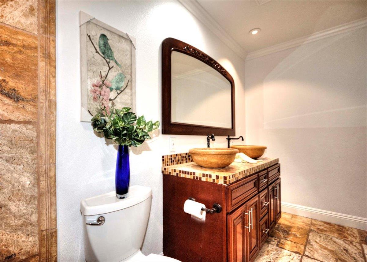 Detail Gallery Image 19 of 32 For 10842 E Estates Dr, Cupertino,  CA 95014 - 5 Beds | 3 Baths