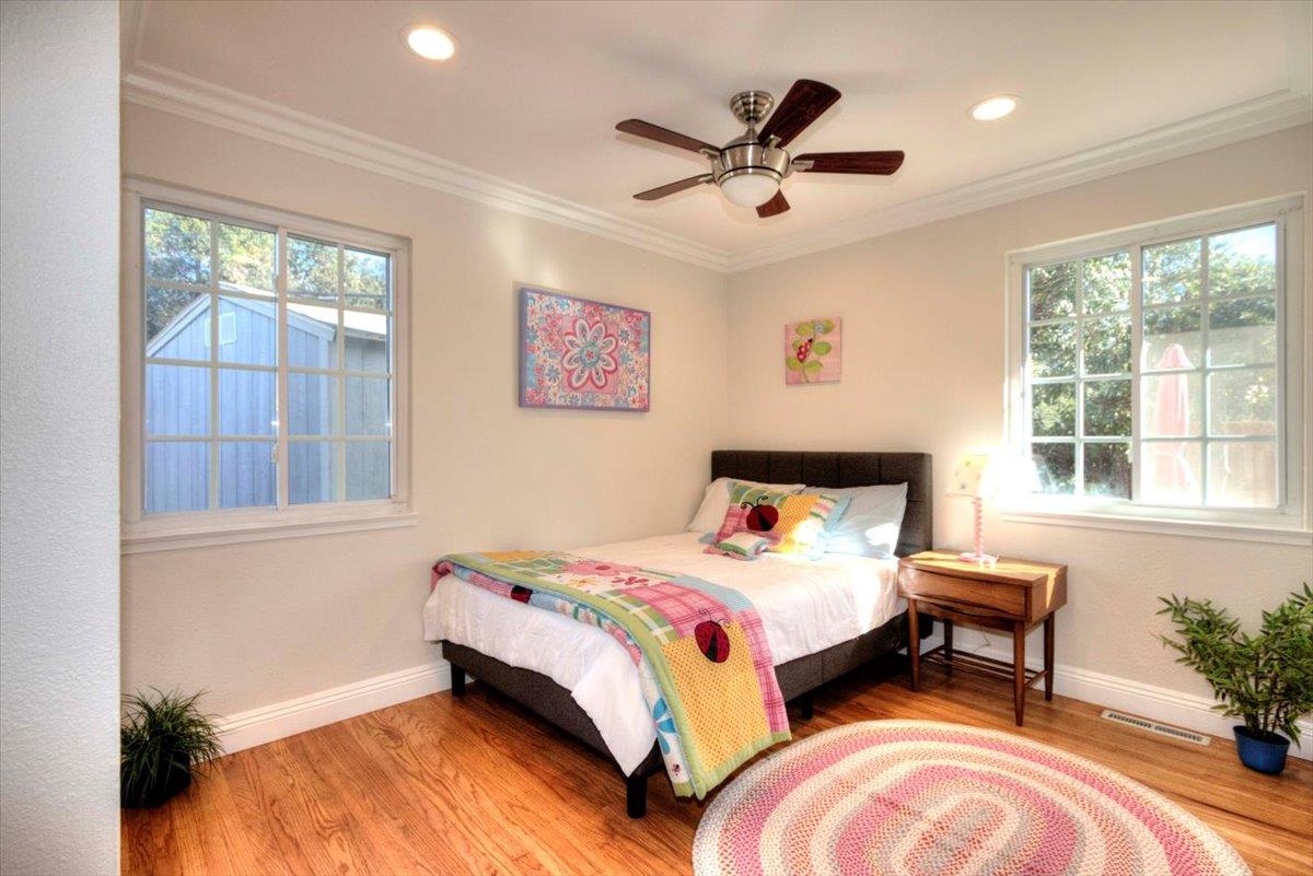 Detail Gallery Image 20 of 32 For 10842 E Estates Dr, Cupertino,  CA 95014 - 5 Beds | 3 Baths