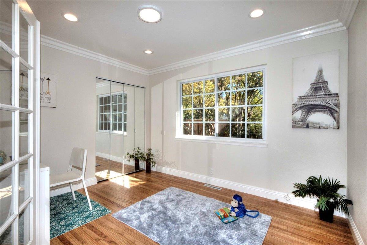 Detail Gallery Image 27 of 32 For 10842 E Estates Dr, Cupertino,  CA 95014 - 5 Beds | 3 Baths