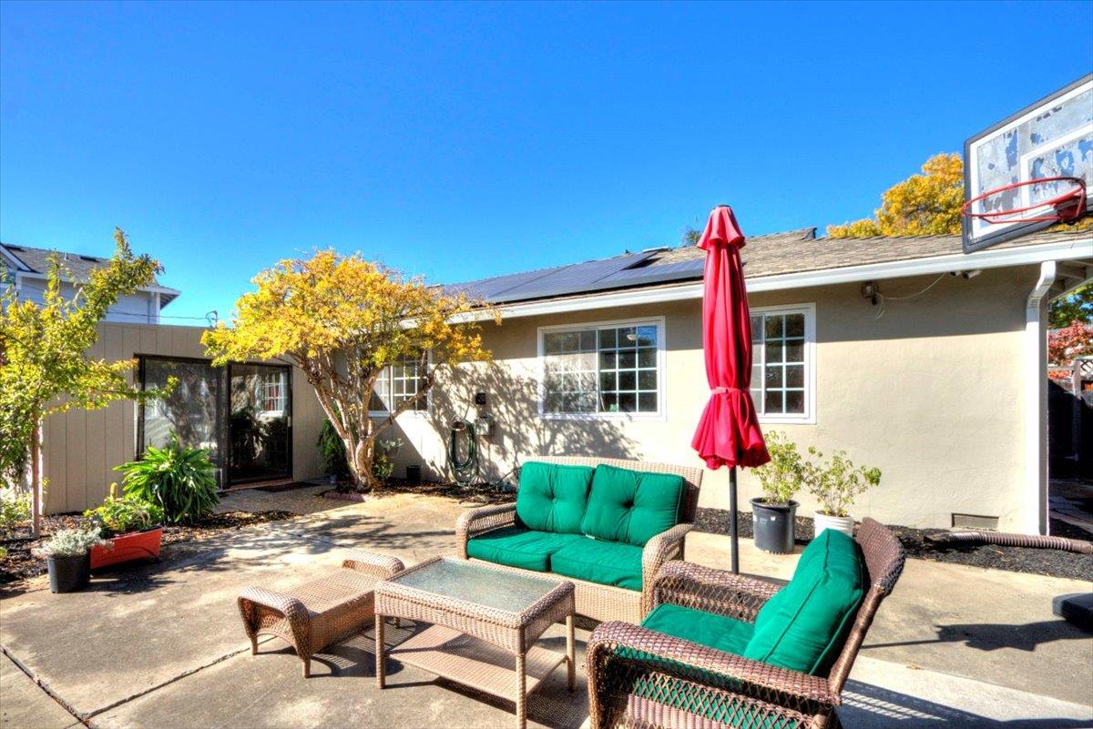 Detail Gallery Image 30 of 32 For 10842 E Estates Dr, Cupertino,  CA 95014 - 5 Beds | 3 Baths