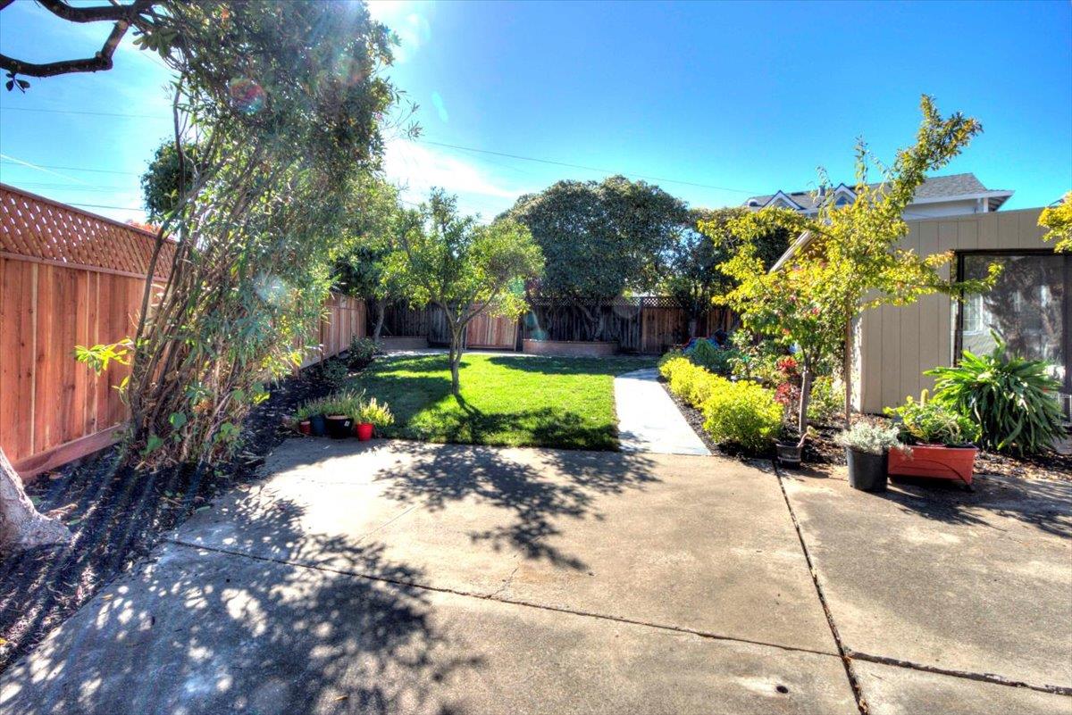 Detail Gallery Image 31 of 32 For 10842 E Estates Dr, Cupertino,  CA 95014 - 5 Beds | 3 Baths