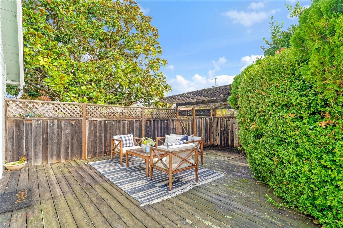 Detail Gallery Image 22 of 28 For 2908 Sandy Ln, Santa Cruz,  CA 95062 - 4 Beds | 2 Baths