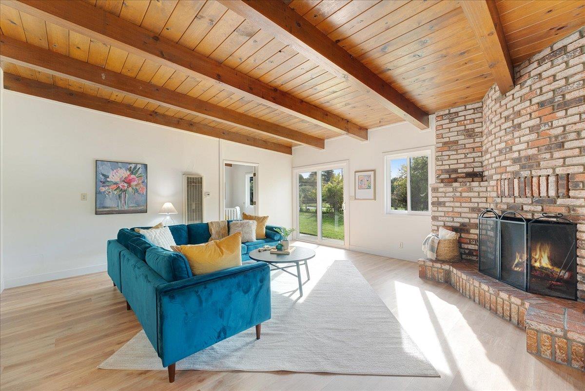 Detail Gallery Image 8 of 28 For 2908 Sandy Ln, Santa Cruz,  CA 95062 - 4 Beds | 2 Baths