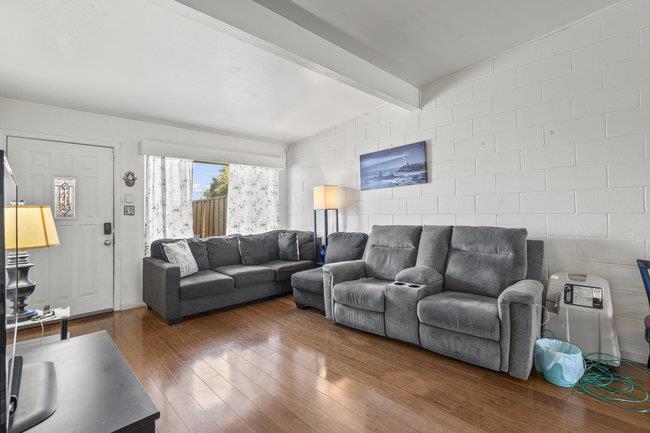 Detail Gallery Image 6 of 32 For 1421 Amador Cir, Salinas,  CA 93906 - 4 Beds | 2 Baths