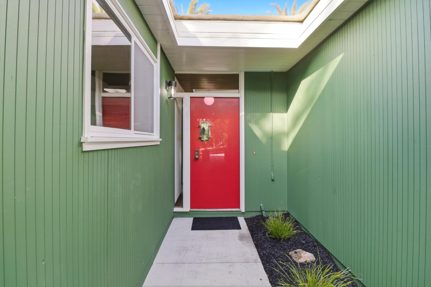 Detail Gallery Image 6 of 50 For 35 French Creek Pl, San Mateo,  CA 94402 - 3 Beds | 2 Baths