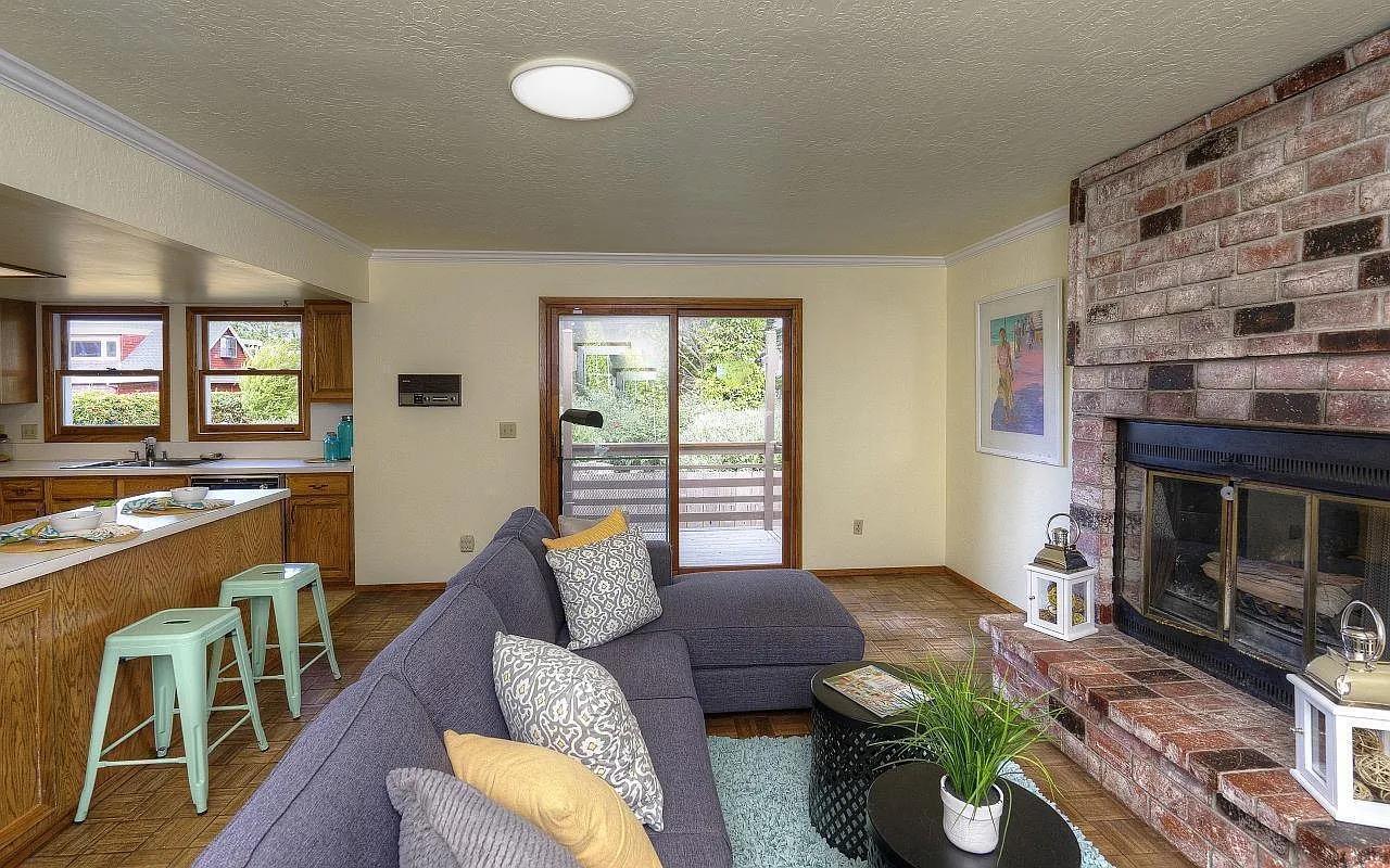 Detail Gallery Image 14 of 46 For 1004 Acacia St, Montara,  CA 94037 - 3 Beds | 2/1 Baths