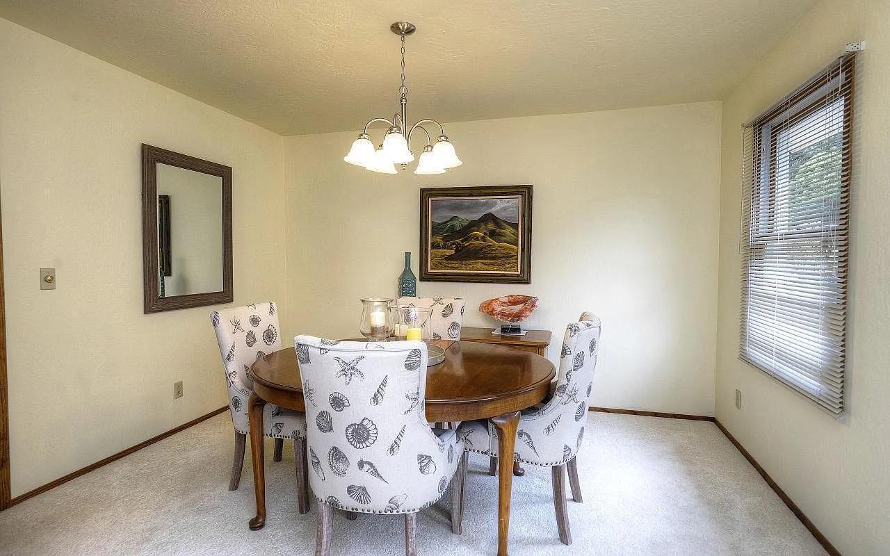 Detail Gallery Image 22 of 46 For 1004 Acacia St, Montara,  CA 94037 - 3 Beds | 2/1 Baths