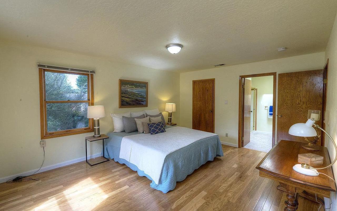 Detail Gallery Image 26 of 46 For 1004 Acacia St, Montara,  CA 94037 - 3 Beds | 2/1 Baths