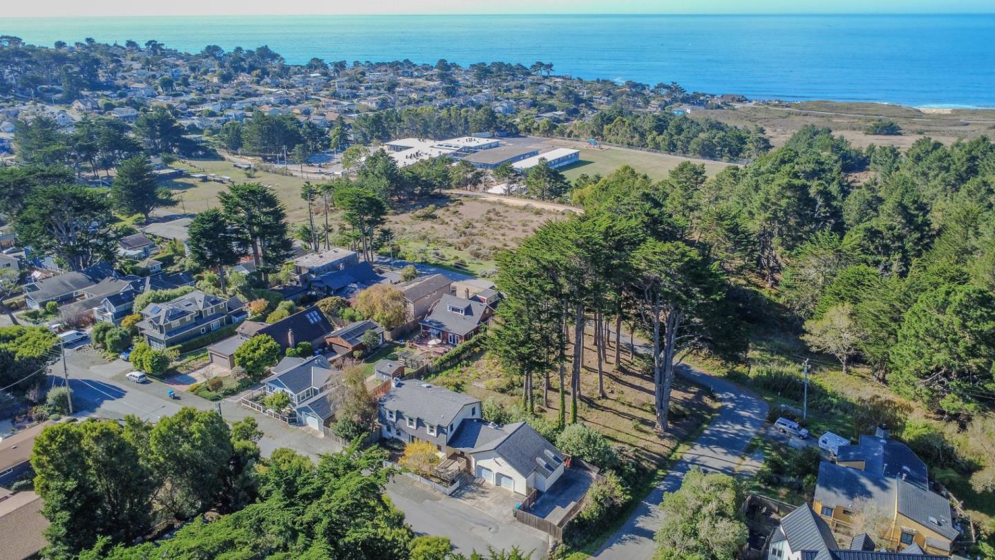 Detail Gallery Image 41 of 46 For 1004 Acacia St, Montara,  CA 94037 - 3 Beds | 2/1 Baths