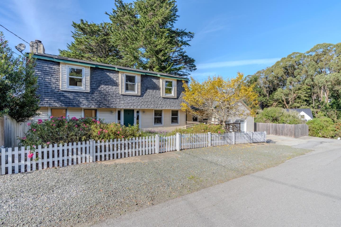 Detail Gallery Image 43 of 46 For 1004 Acacia St, Montara,  CA 94037 - 3 Beds | 2/1 Baths