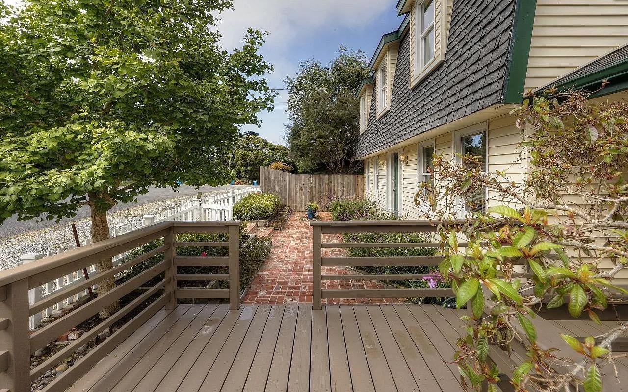 Detail Gallery Image 8 of 46 For 1004 Acacia St, Montara,  CA 94037 - 3 Beds | 2/1 Baths