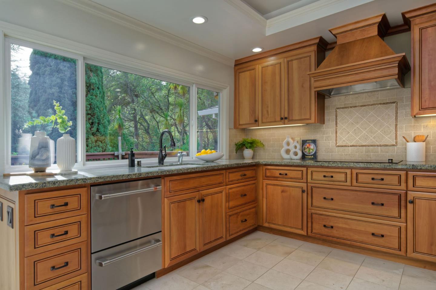 Detail Gallery Image 18 of 69 For 6223 Franciscan Way, San Jose,  CA 95120 - 6 Beds | 4 Baths