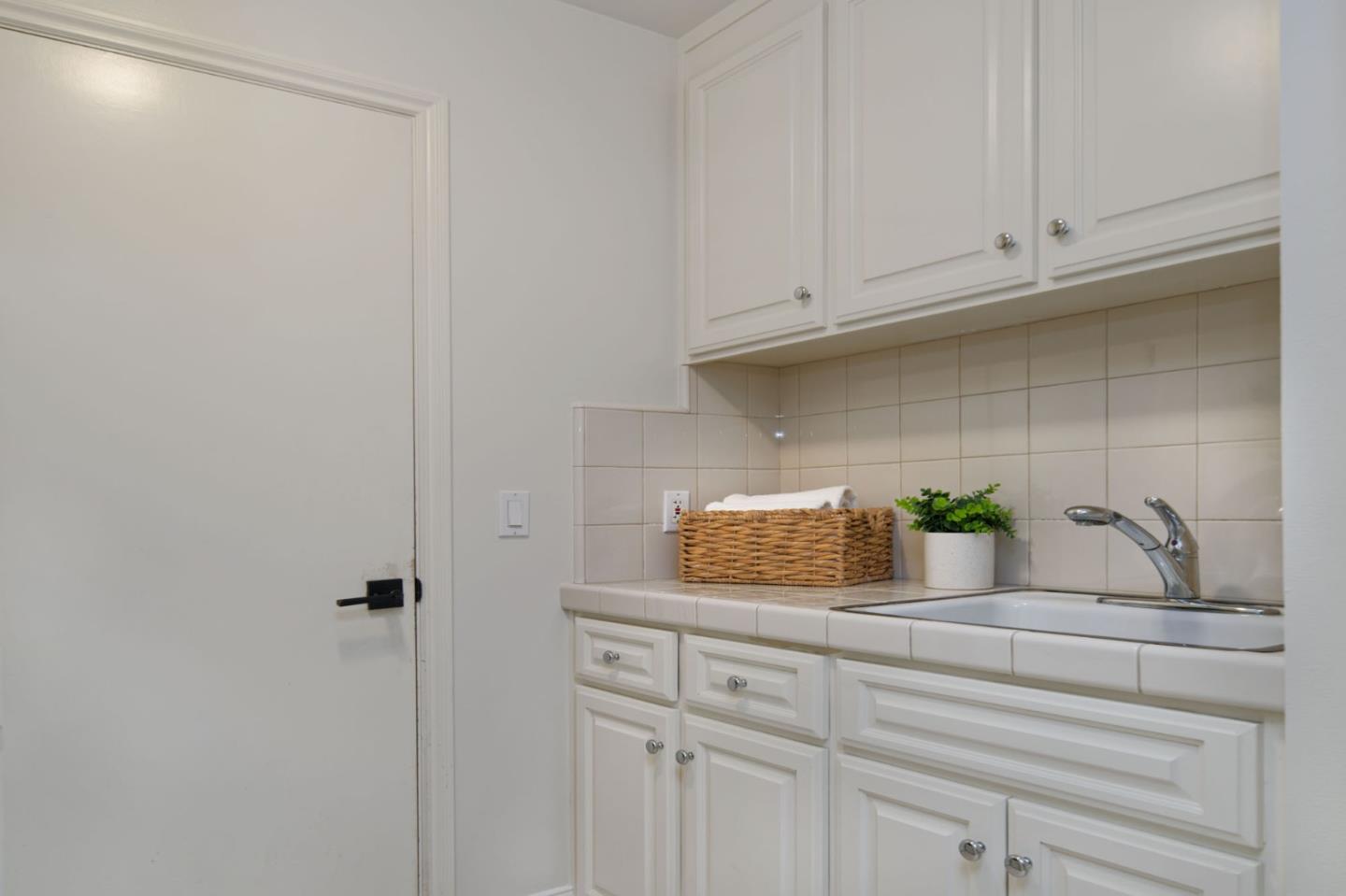 Detail Gallery Image 24 of 69 For 6223 Franciscan Way, San Jose,  CA 95120 - 6 Beds | 4 Baths