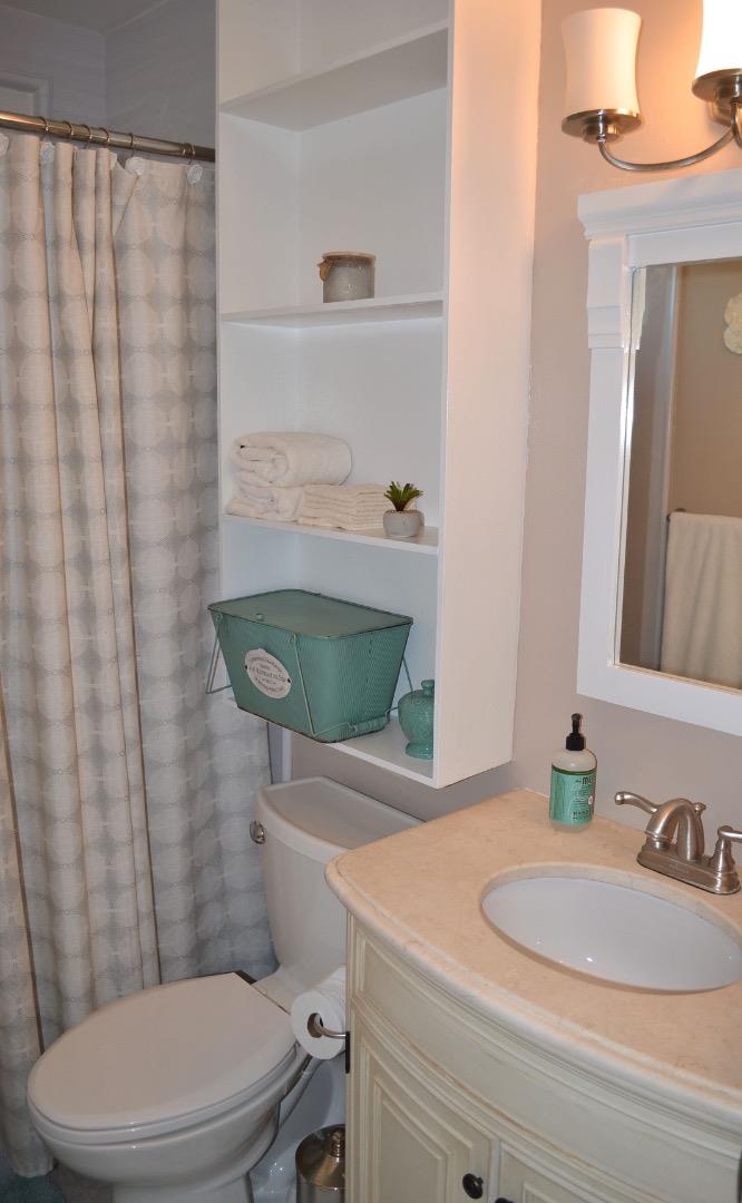 Detail Gallery Image 2 of 11 For 1235 Terra Nova Blvd, Pacifica,  CA 94044 - 2 Beds | 1/1 Baths