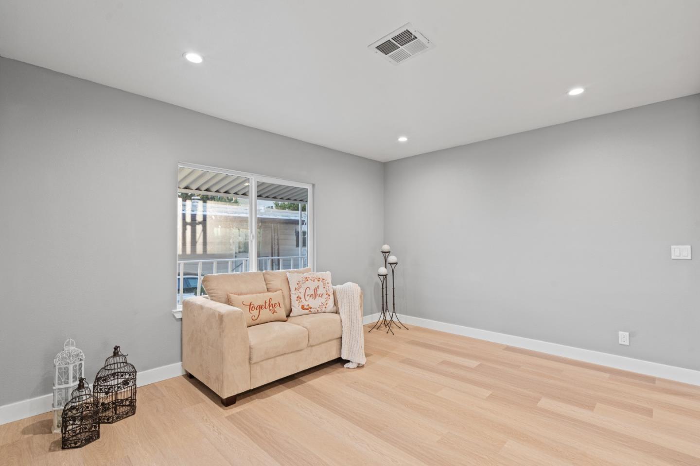 Detail Gallery Image 14 of 35 For 409 Giannotta Way #,,  San Jose,  CA 95133 - 3 Beds | 2 Baths