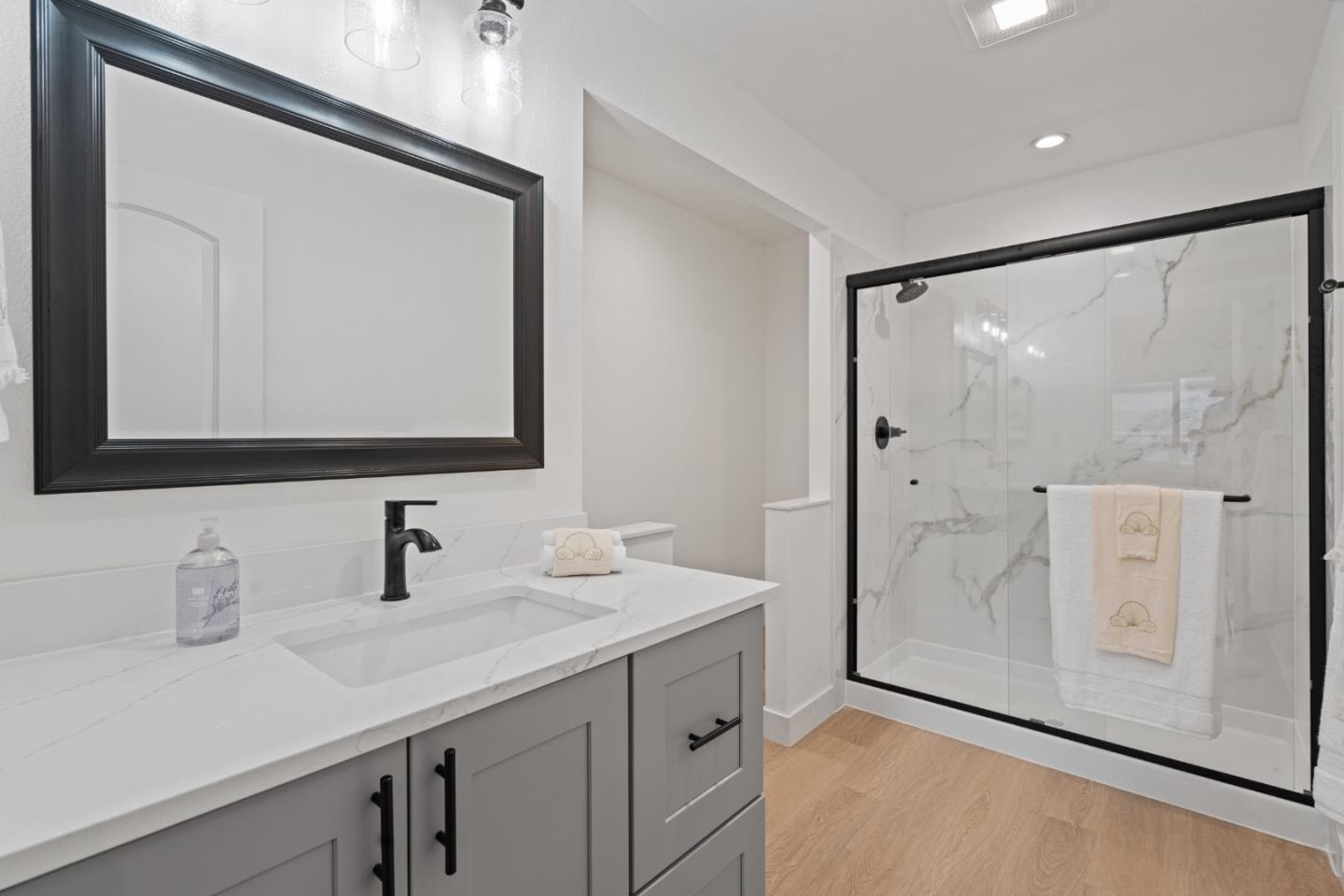 Detail Gallery Image 28 of 35 For 409 Giannotta Way #,,  San Jose,  CA 95133 - 3 Beds | 2 Baths