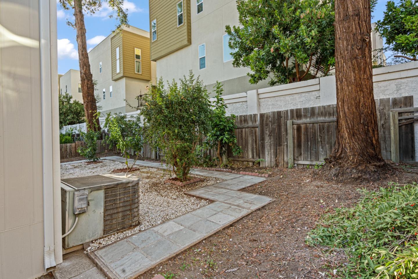 Detail Gallery Image 34 of 35 For 409 Giannotta Way #,,  San Jose,  CA 95133 - 3 Beds | 2 Baths