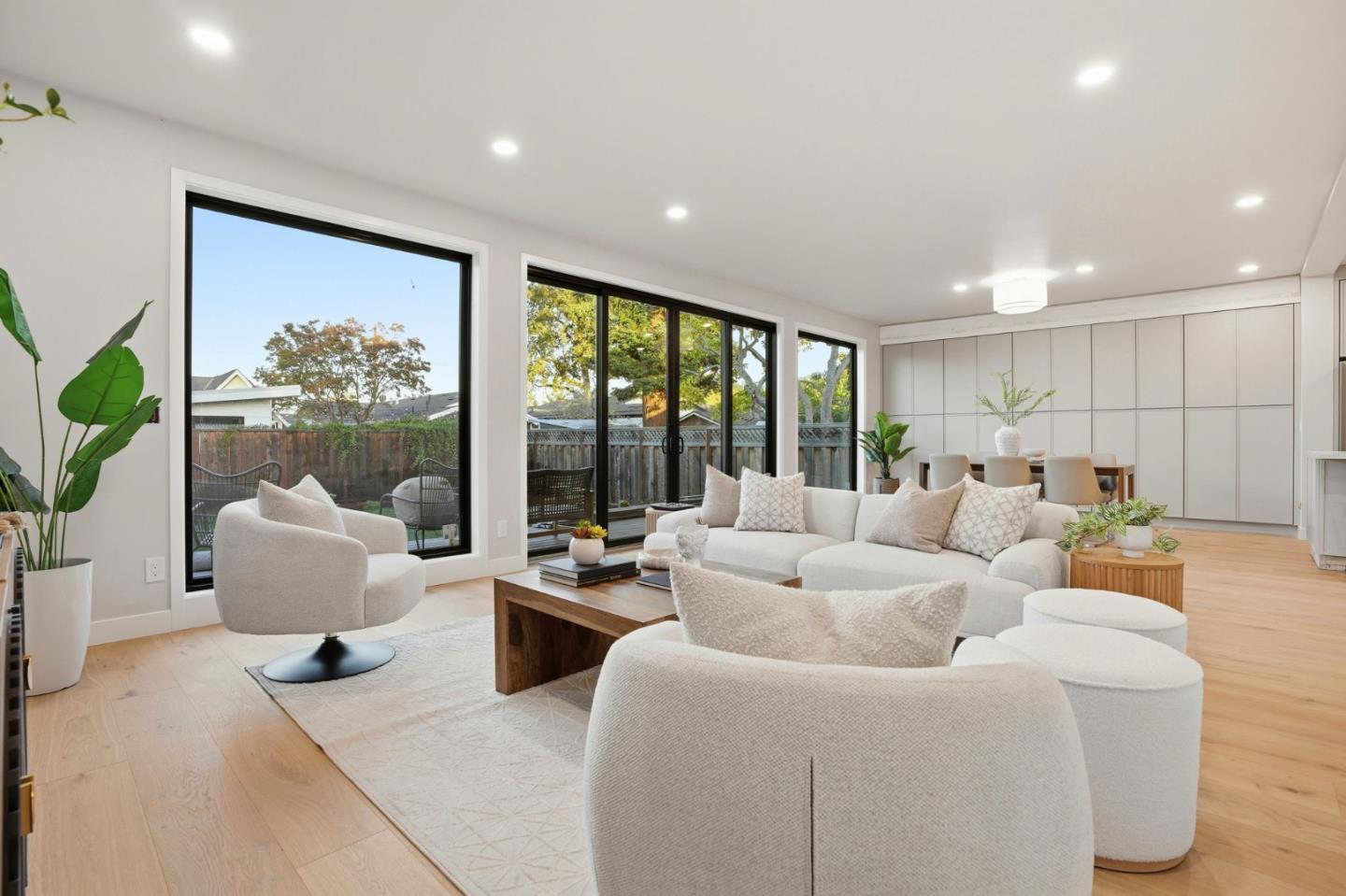 Detail Gallery Image 5 of 38 For 1173 Elm St, San Carlos,  CA 94070 - 4 Beds | 3/1 Baths