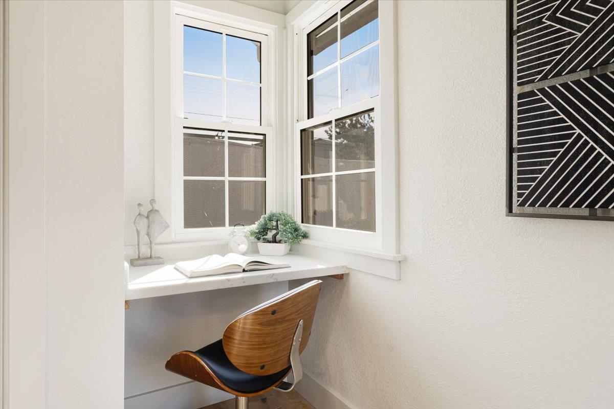 Detail Gallery Image 12 of 46 For 2866 Chesterfield Dr, Santa Cruz,  CA 95062 - 2 Beds | 2 Baths