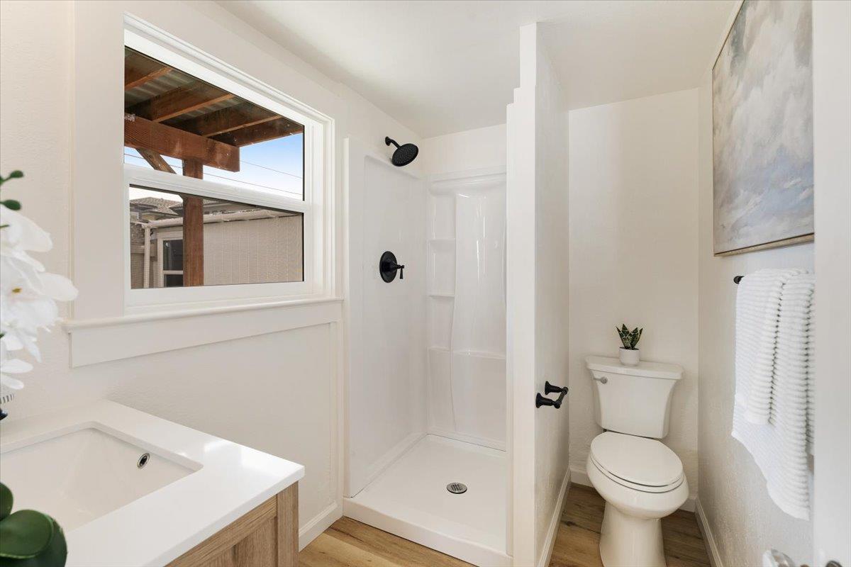 Detail Gallery Image 14 of 46 For 2866 Chesterfield Dr, Santa Cruz,  CA 95062 - 2 Beds | 2 Baths