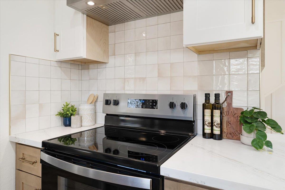 Detail Gallery Image 20 of 46 For 2866 Chesterfield Dr, Santa Cruz,  CA 95062 - 2 Beds | 2 Baths