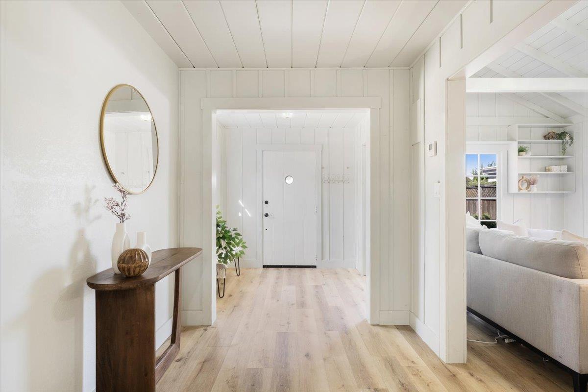 Detail Gallery Image 22 of 46 For 2866 Chesterfield Dr, Santa Cruz,  CA 95062 - 2 Beds | 2 Baths