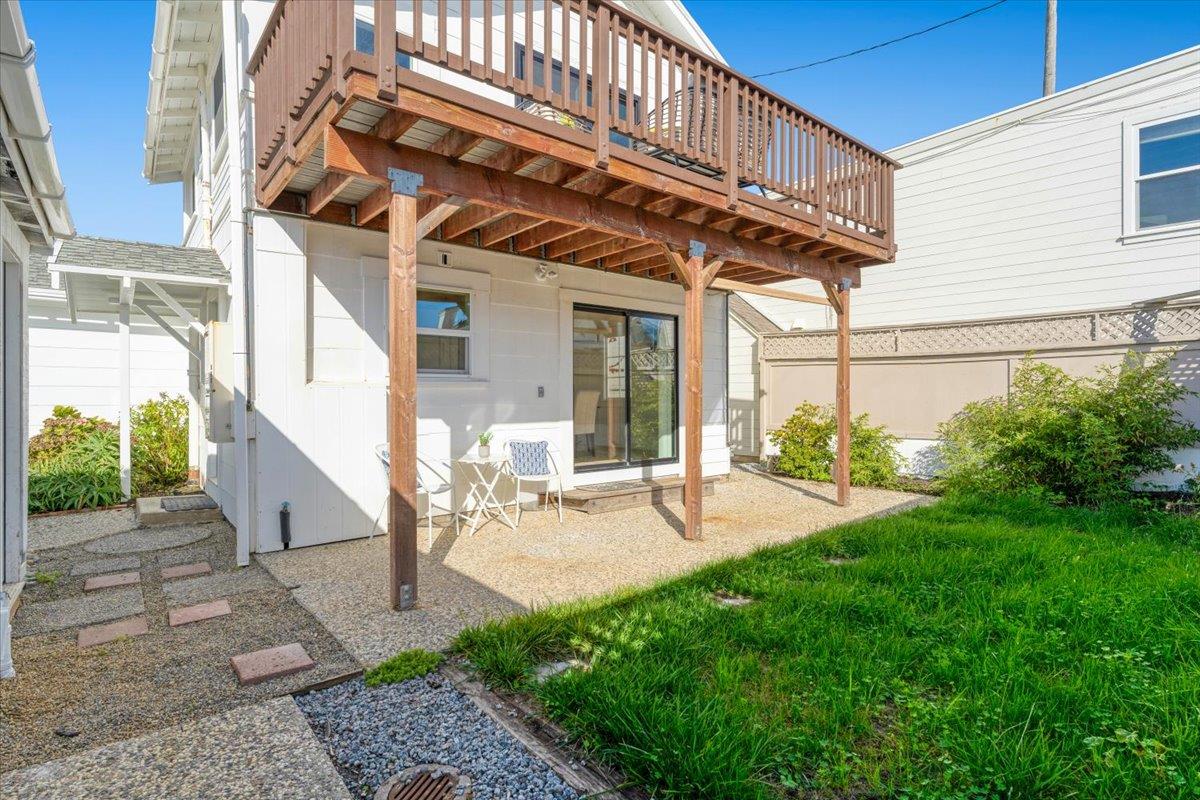 Detail Gallery Image 36 of 46 For 2866 Chesterfield Dr, Santa Cruz,  CA 95062 - 2 Beds | 2 Baths