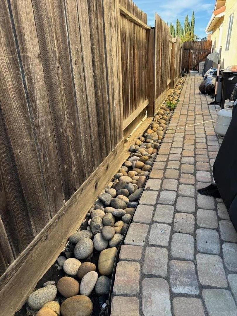 Detail Gallery Image 16 of 19 For 2171 Spruce Dr, Hollister,  CA 95023 - 4 Beds | 2 Baths