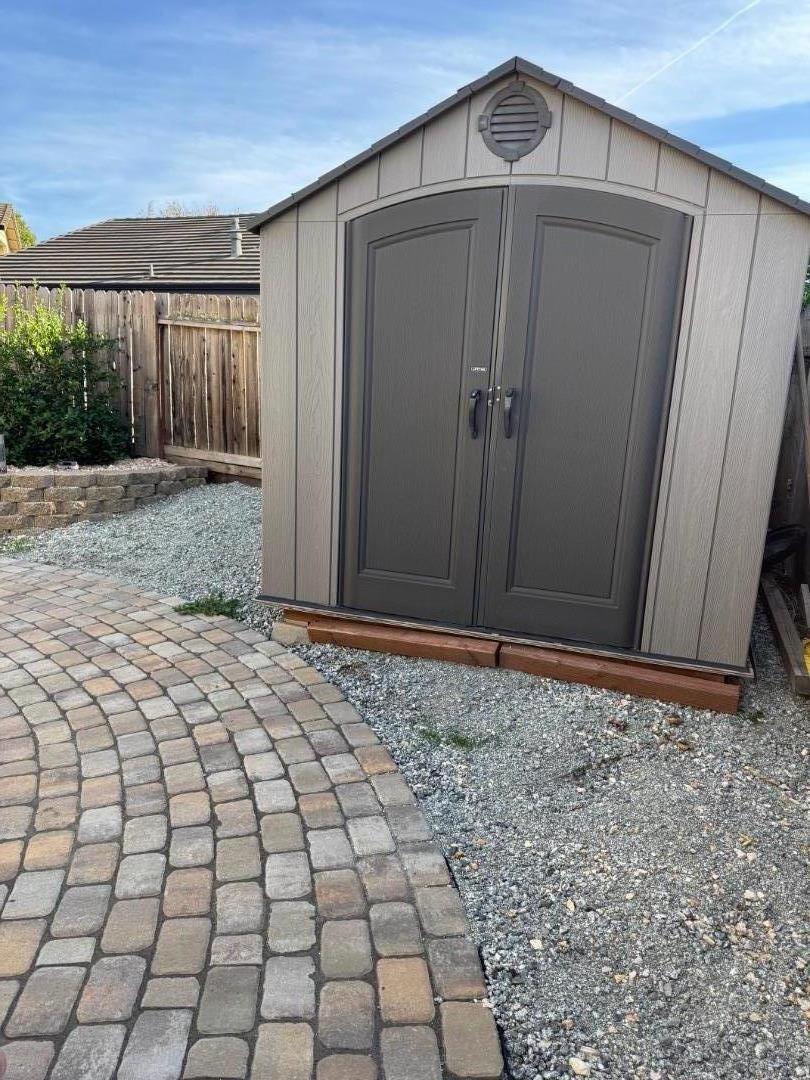 Detail Gallery Image 17 of 19 For 2171 Spruce Dr, Hollister,  CA 95023 - 4 Beds | 2 Baths