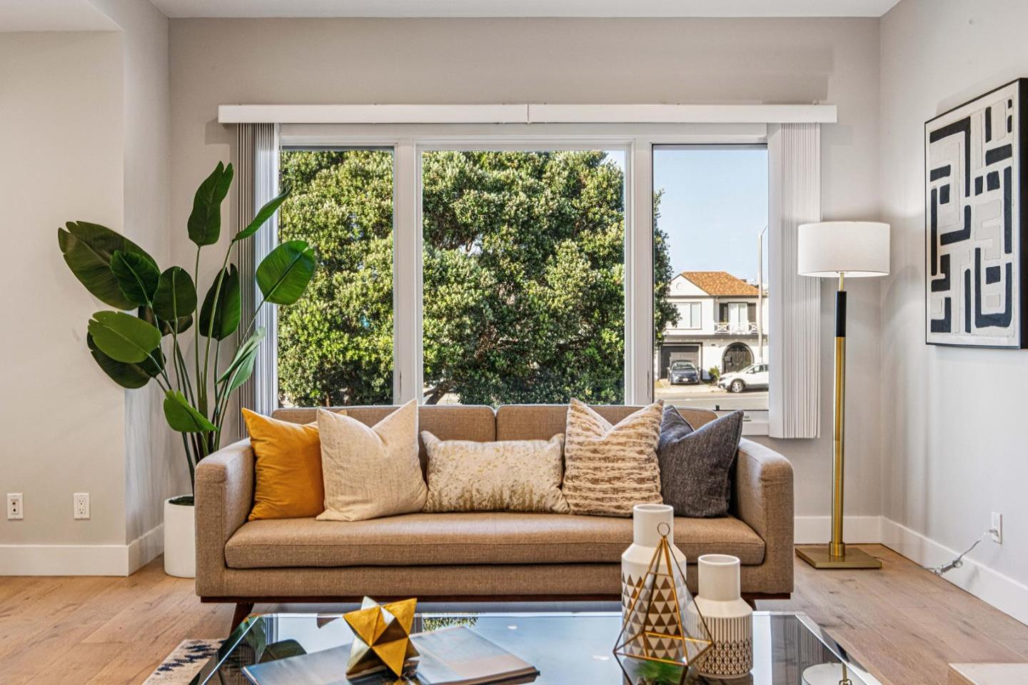 Detail Gallery Image 16 of 73 For 419 Lakeshore Dr, San Francisco,  CA 94132 - 5 Beds | 4 Baths