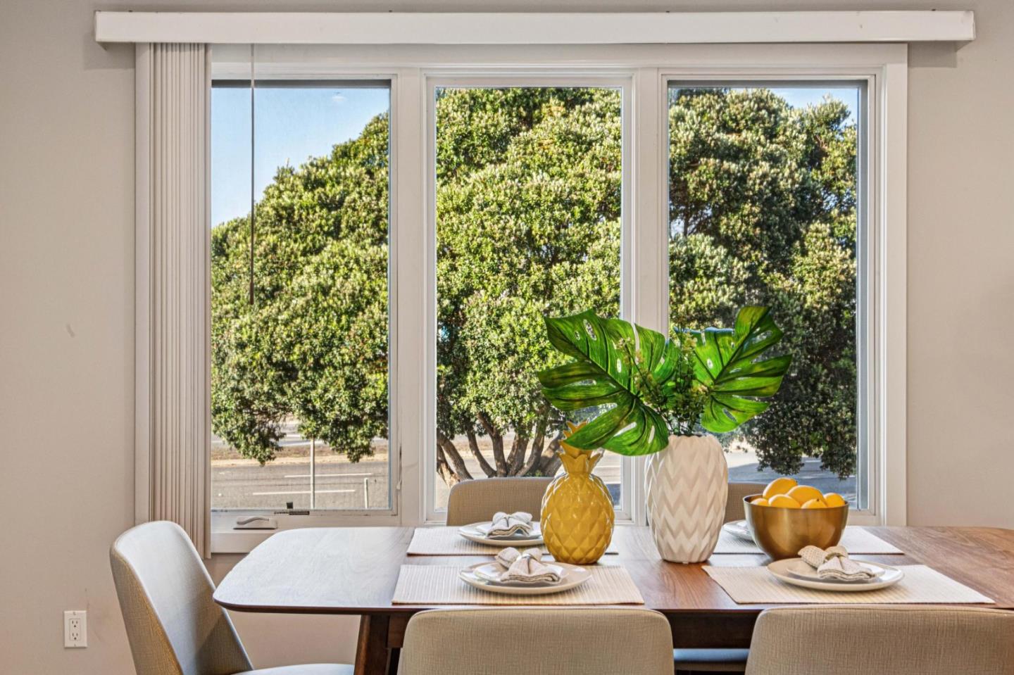 Detail Gallery Image 21 of 73 For 419 Lakeshore Dr, San Francisco,  CA 94132 - 5 Beds | 4 Baths