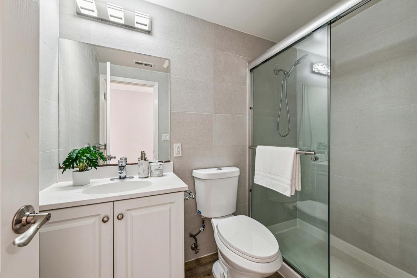 Detail Gallery Image 56 of 73 For 419 Lakeshore Dr, San Francisco,  CA 94132 - 5 Beds | 4 Baths