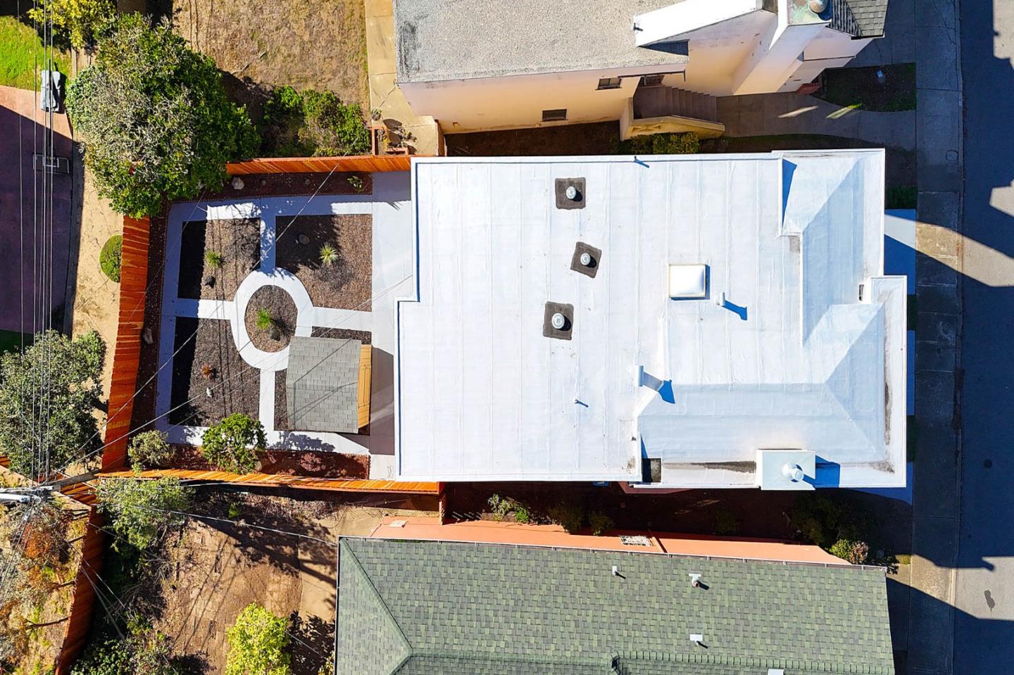 Detail Gallery Image 69 of 73 For 419 Lakeshore Dr, San Francisco,  CA 94132 - 5 Beds | 4 Baths