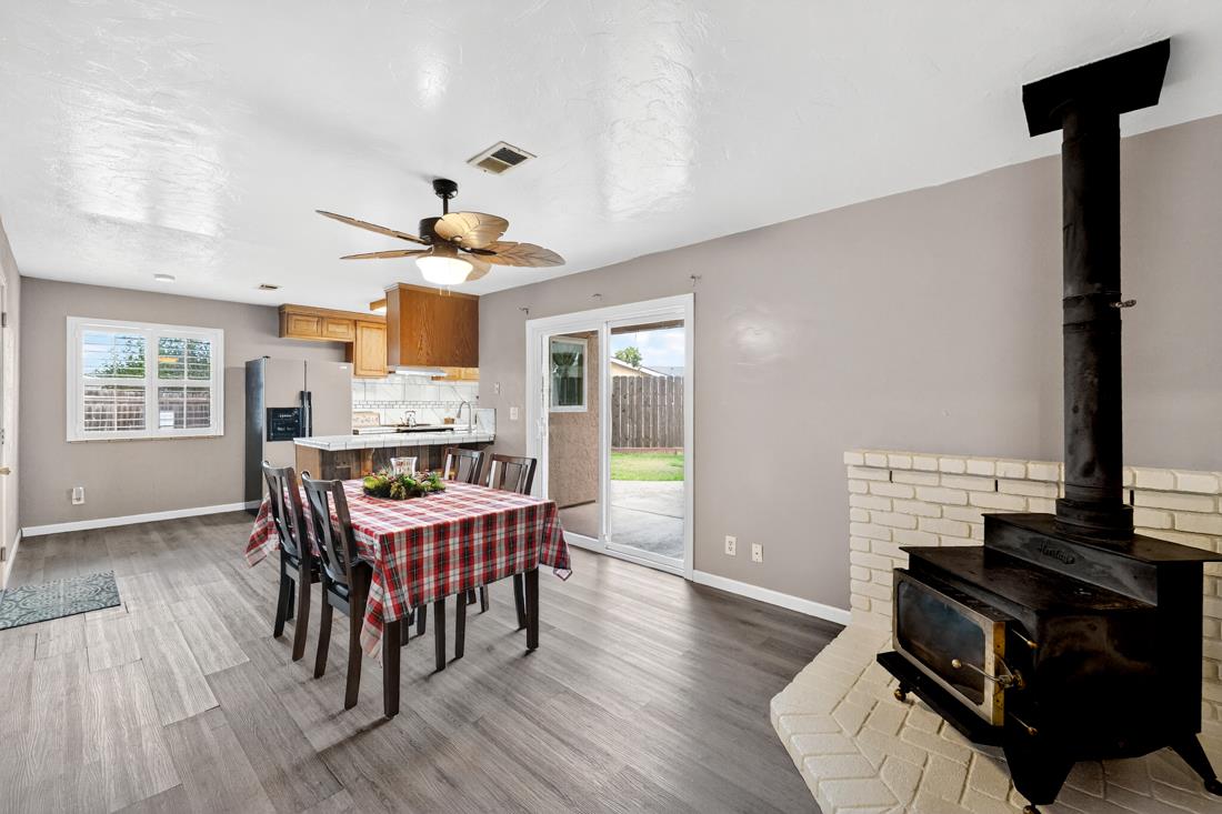 Detail Gallery Image 11 of 42 For 1260 Heather Glen Cir, Hollister,  CA 95023 - 3 Beds | 2 Baths