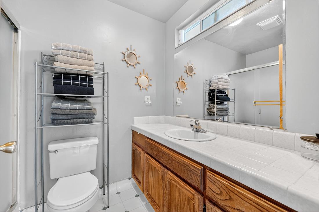 Detail Gallery Image 28 of 42 For 1260 Heather Glen Cir, Hollister,  CA 95023 - 3 Beds | 2 Baths