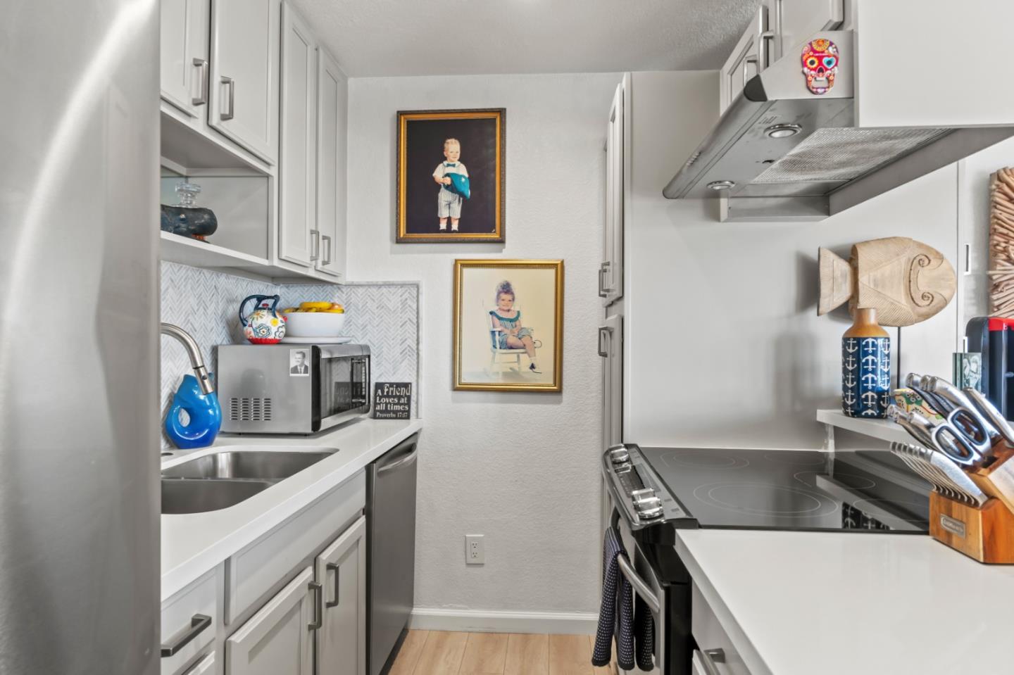 Detail Gallery Image 13 of 36 For 1 Surf Way #115,  Monterey,  CA 93940 - 1 Beds | 1 Baths