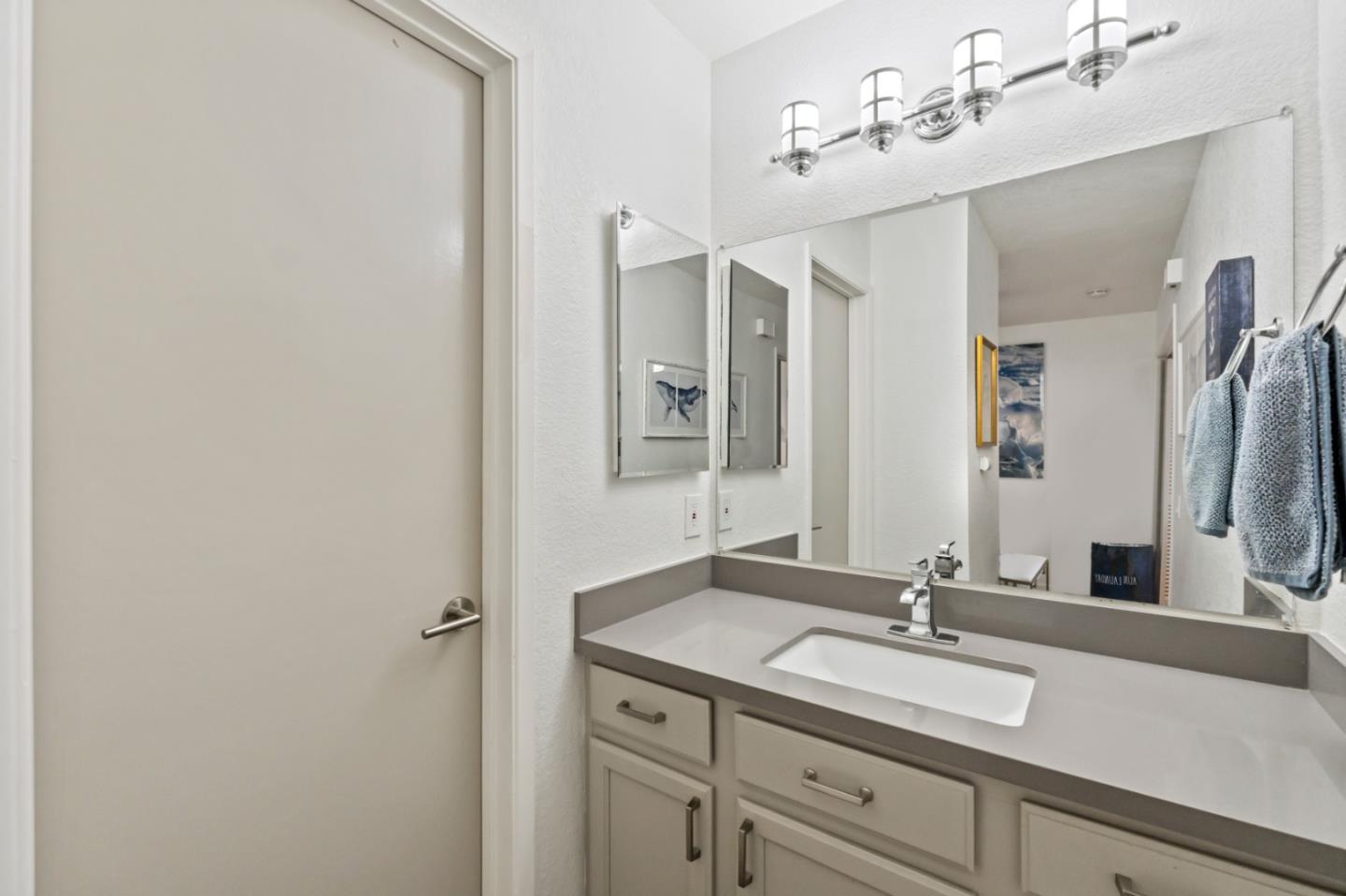 Detail Gallery Image 19 of 36 For 1 Surf Way #115,  Monterey,  CA 93940 - 1 Beds | 1 Baths