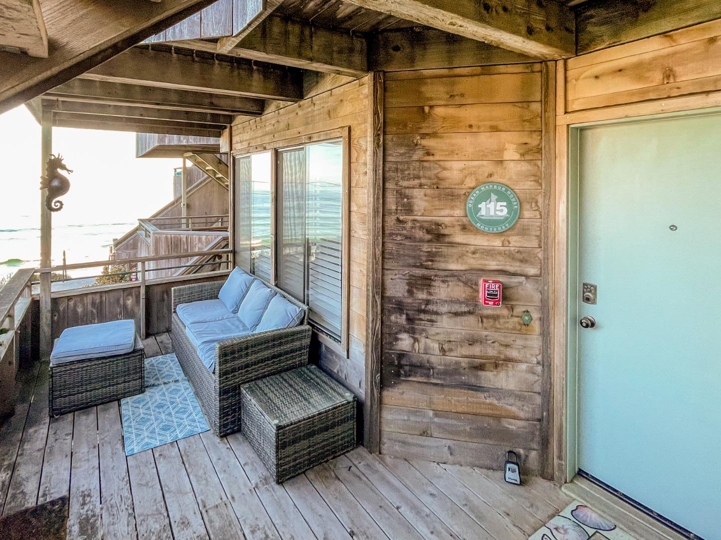 Detail Gallery Image 21 of 36 For 1 Surf Way #115,  Monterey,  CA 93940 - 1 Beds | 1 Baths