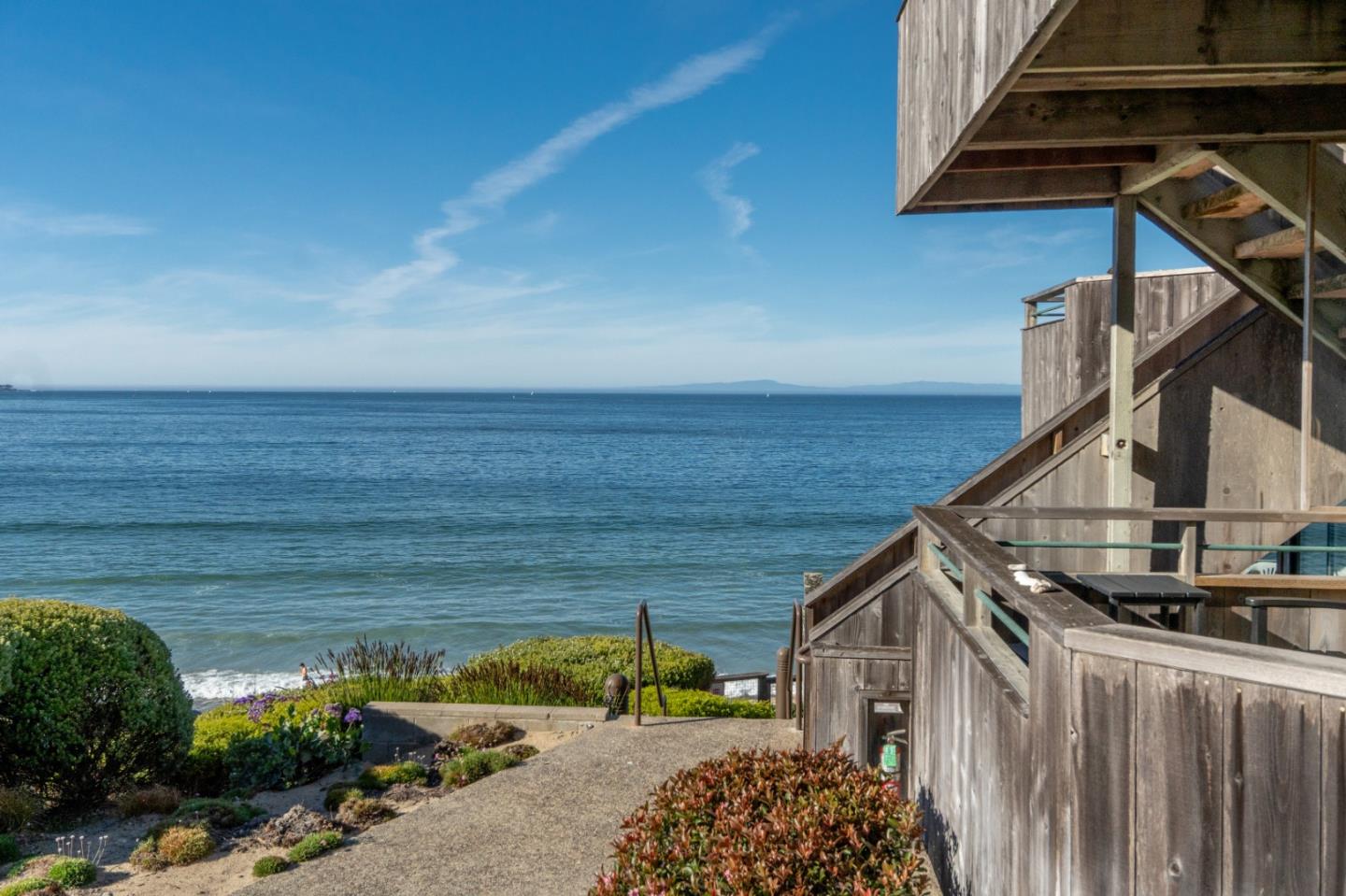 Detail Gallery Image 26 of 36 For 1 Surf Way #115,  Monterey,  CA 93940 - 1 Beds | 1 Baths
