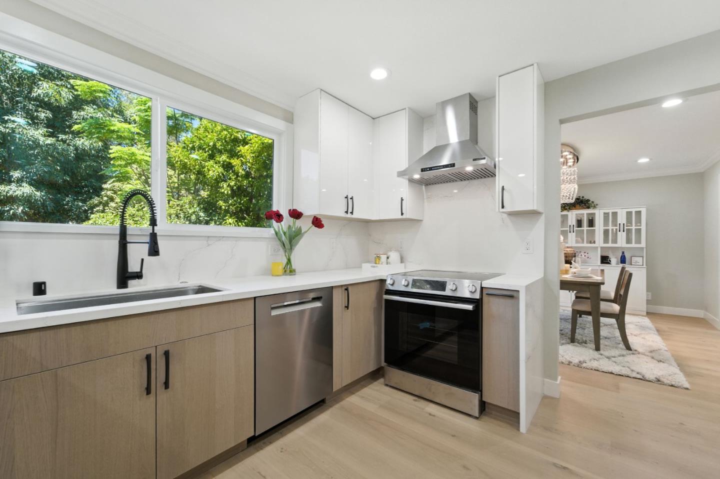 Detail Gallery Image 14 of 51 For 2565 Estella Dr, Santa Clara,  CA 95051 - 5 Beds | 3 Baths