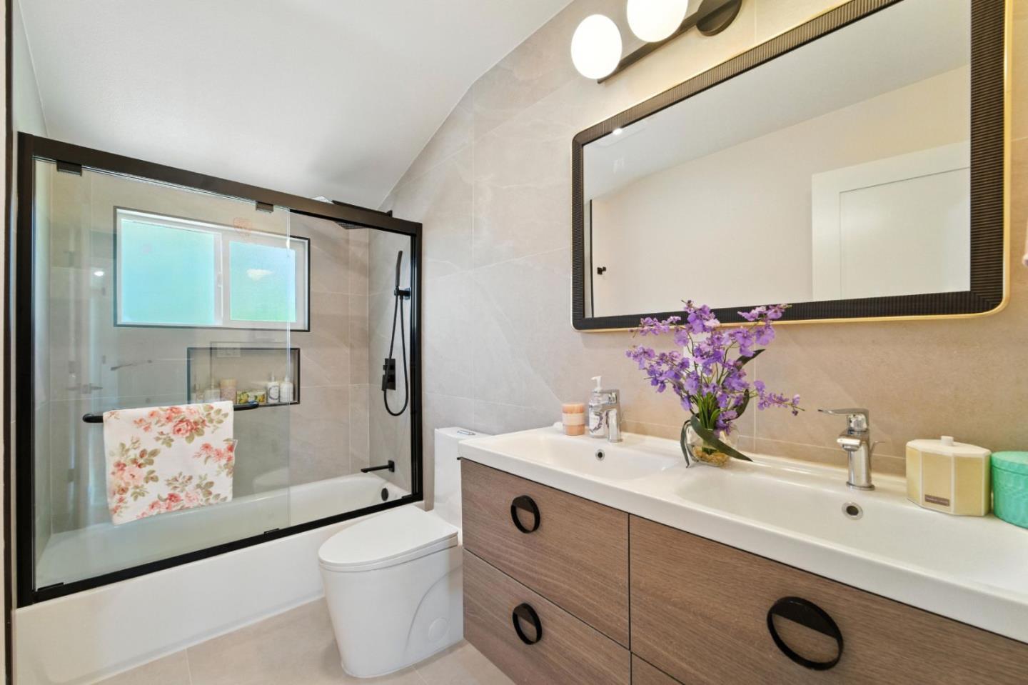 Detail Gallery Image 32 of 51 For 2565 Estella Dr, Santa Clara,  CA 95051 - 5 Beds | 3 Baths