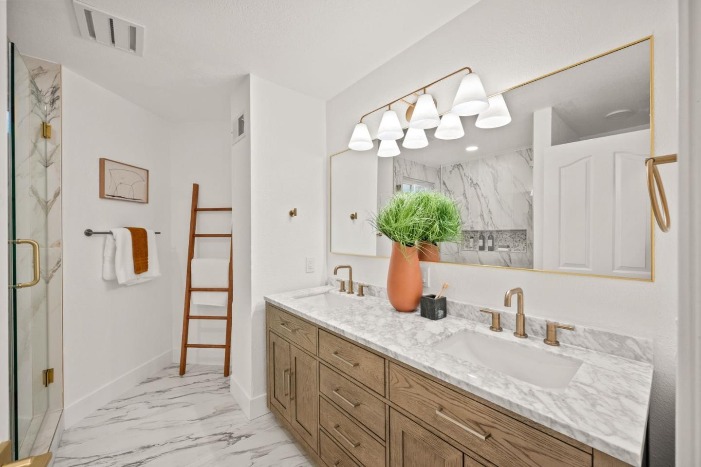 Detail Gallery Image 17 of 68 For 6607 Arlington Dr, Pleasanton,  CA 94566 - 8 Beds | 5/1 Baths