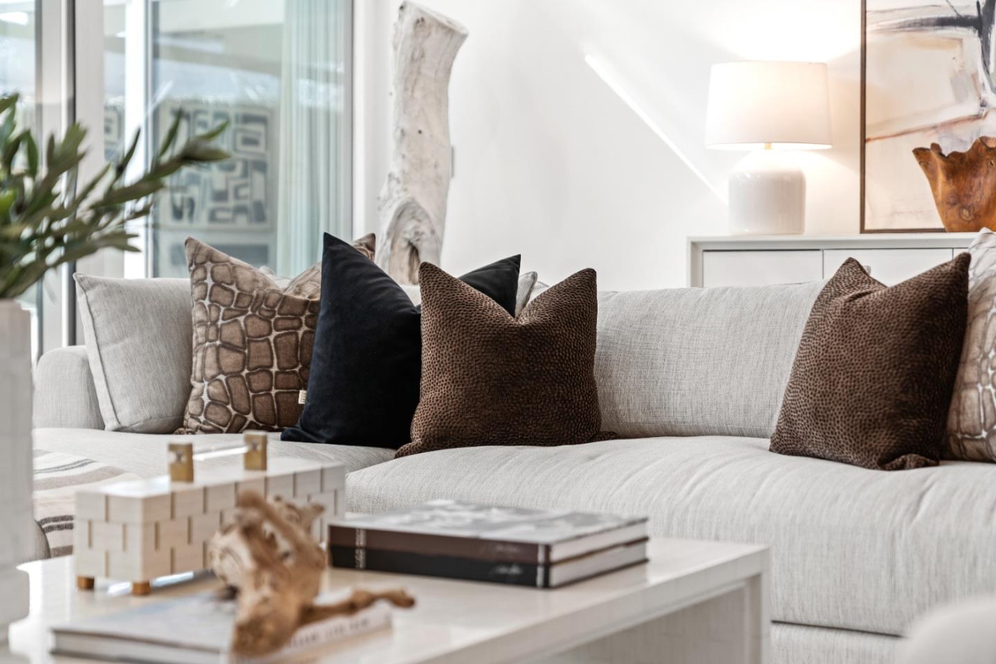 Detail Gallery Image 11 of 85 For 3502 Arbutus Ave, Palo Alto,  CA 94303 - 4 Beds | 2/1 Baths