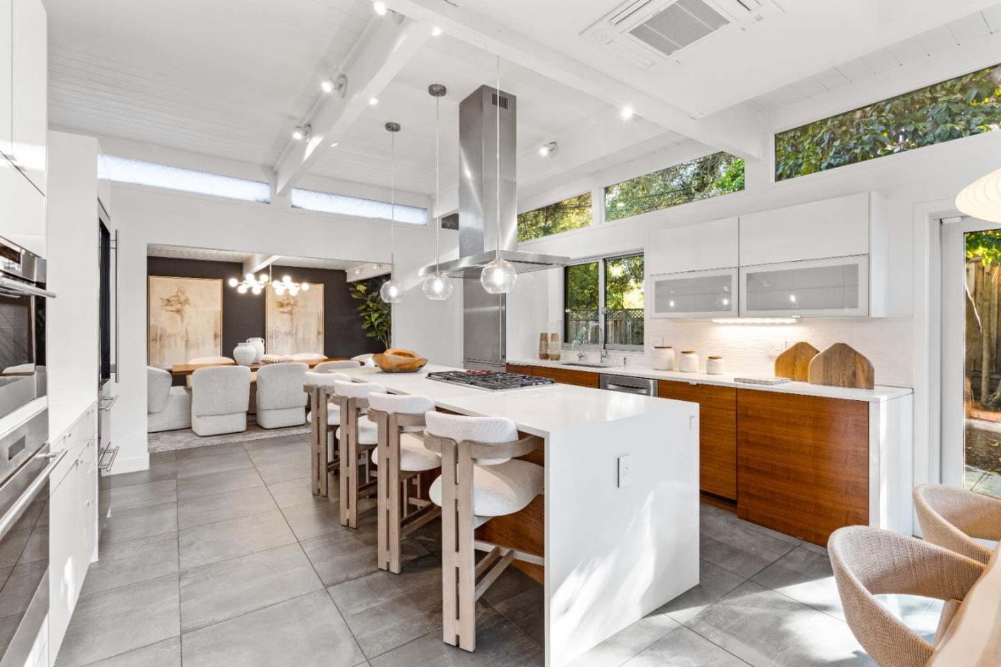 Detail Gallery Image 26 of 85 For 3502 Arbutus Ave, Palo Alto,  CA 94303 - 4 Beds | 2/1 Baths