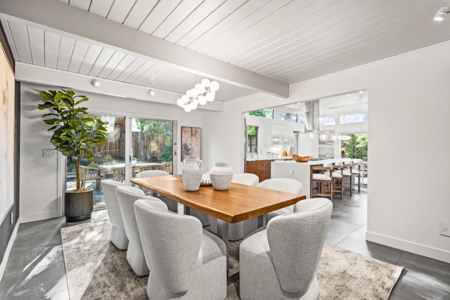 Detail Gallery Image 37 of 85 For 3502 Arbutus Ave, Palo Alto,  CA 94303 - 4 Beds | 2/1 Baths