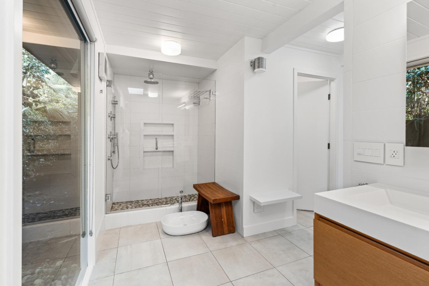 Detail Gallery Image 45 of 85 For 3502 Arbutus Ave, Palo Alto,  CA 94303 - 4 Beds | 2/1 Baths