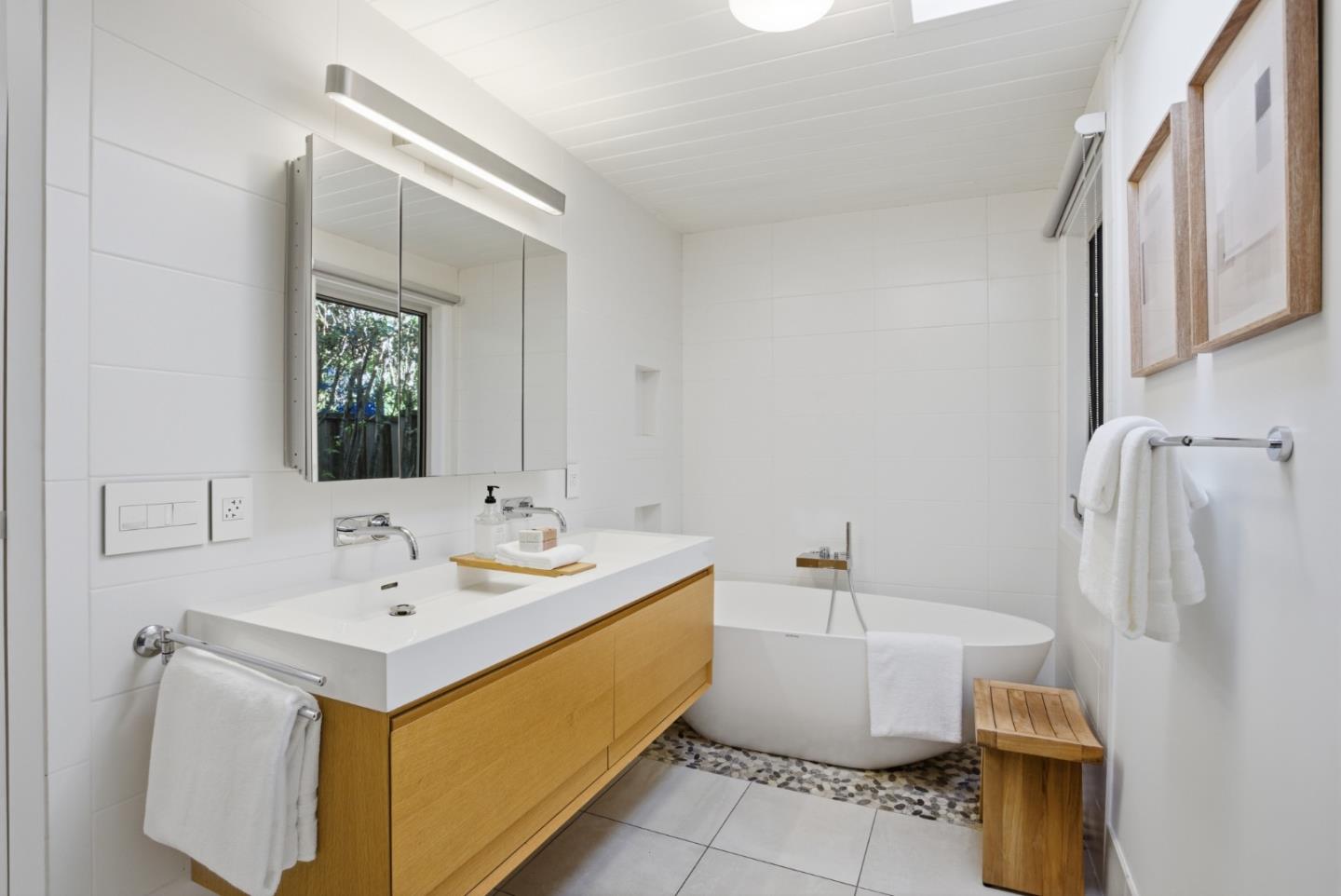 Detail Gallery Image 47 of 85 For 3502 Arbutus Ave, Palo Alto,  CA 94303 - 4 Beds | 2/1 Baths