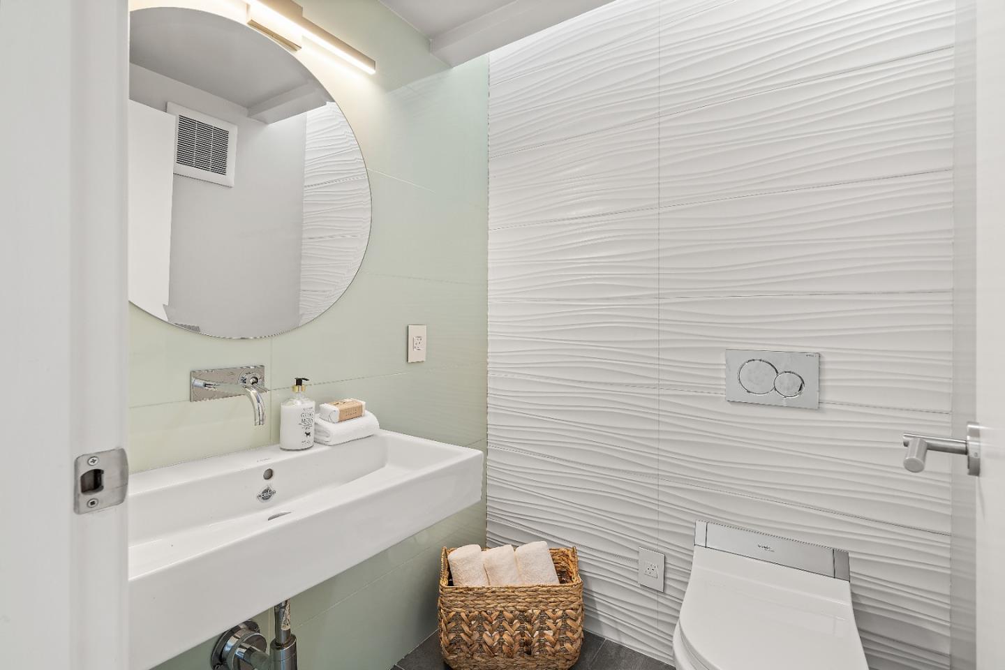 Detail Gallery Image 59 of 85 For 3502 Arbutus Ave, Palo Alto,  CA 94303 - 4 Beds | 2/1 Baths