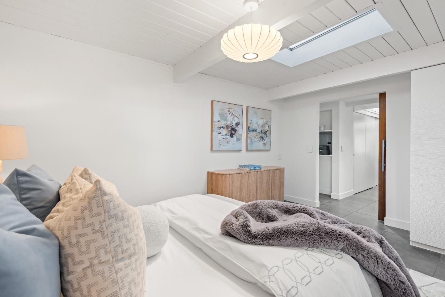 Detail Gallery Image 61 of 85 For 3502 Arbutus Ave, Palo Alto,  CA 94303 - 4 Beds | 2/1 Baths